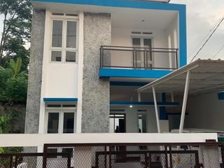 Rumah baru di sewa kontrakan 2 lantai di Tarogong Garut