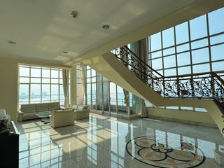 Disewakan Apartement Penthouse 2 Lntai Full Furnish di Pantai Mutiara