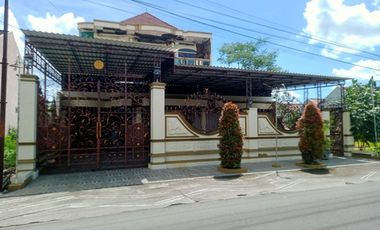 Rumah mewah old money Sukoharjo kota dijual cepat BU