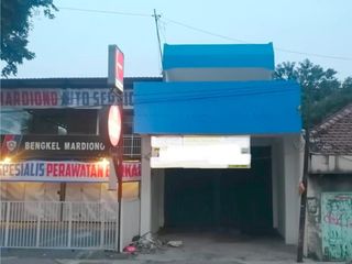 Raya a yani gedangan ruko 2lt