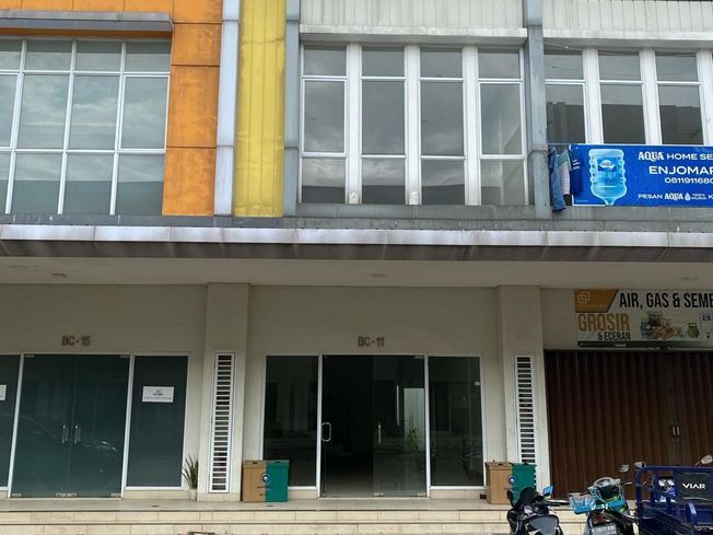 ruko summarecon karawang dekat dengan outlet villagio hadap timur ...
