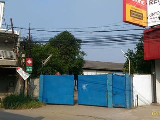 Di jual gudang & mesin-mesin