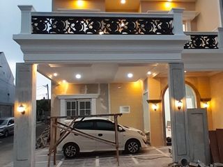 Rumah mewah free biaya biaya di pusat kota Depok
