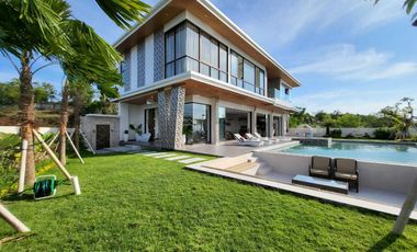 LUXURY BRAND NEW VILLA WITH UNBLOCK OCEAN, AIRPORT VIEW