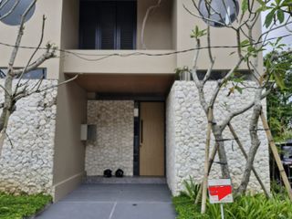 VILLA MODERN DALAM KOMPLEKS DI JIMBARAN DEKAT AYANA