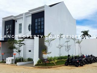 Townhouse eksklusif dekat ke gerbang tol Sawangan Depok
