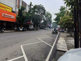 Ruko di Jl. Pungkur, Balonggede - Kota Bandung