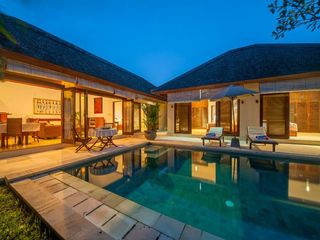 VILLA SEMINYAK JUAL CEPAT HITUNG TANAH SAJA KONDISI TERSEWA