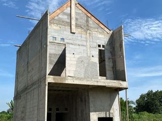 Di Jual Rumah 2 Lantai dekat Tugu Macan Citayam Depok