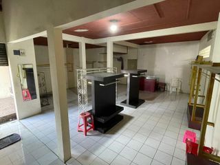 Ruko MURAH siap pakai 1.5 lantai di A. H. Nasution Mainroad