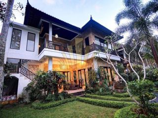 FOR SALE A EXOTIC RESORT WITH VIEWS OF STRETCHING GREEN RICE FIELDS