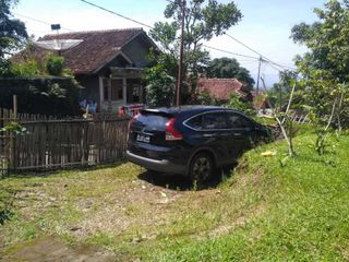 di jual Villa strategis dekat jembatan situ gunung siap pakai