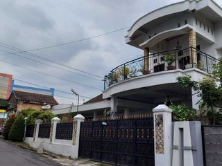 DIJUAL TANAH BONUS BANGUNAN PINGGIR JALAN DI SALATIGA, STRATEGIS