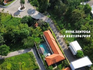 TANAH LUNA BEACH CLUB KEDUNGU