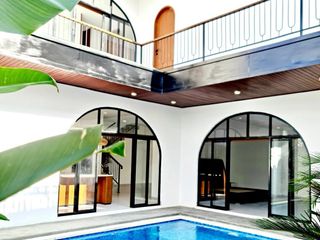 dijual villa style mediteranian lantai 2 munggu