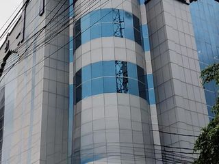 Disewakan Gedung Strategis Cocok untuk Bank Jl Mampang Prapatan Jaksel