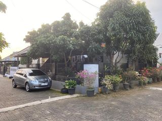 Jual Rumah Hook Perumahan Full Furnish Dekat Stasiun Strategis