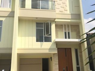 Rumah Cantik Siap Huni di Duri Kepa, Jakarta Barat