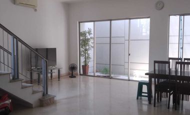 jual cepat rumah golf island PIK uk 10x15m kosongan