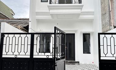 Di jual rumah type American classic eropa mewah dan moderent lokasi tangerang kota ciledug