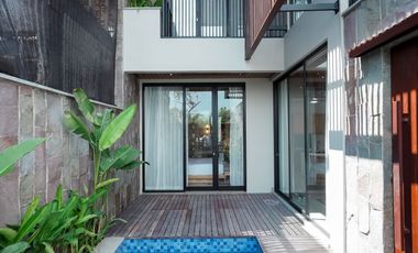 Villa Modern Minimalis One Gate Sistem Kayu Tulang Canggu