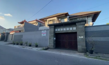 Villa Jual Di Jalan Dewi Sri, Legian, Kuta, Bali