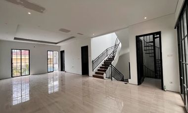 LANGKABRAND NEW RUMAH CANTIK MUARA KARANG 8x15 VIEW TAMAN,JALAN LEBAR