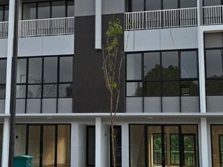 Disewakan Ruko Waterfront Lippo Cikarang