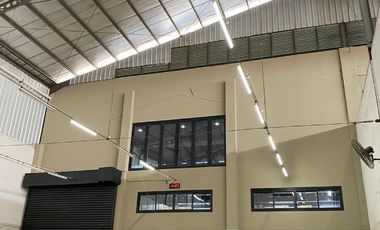 Dijual/Disewakan Gudang 1200m2 di Pergudangan 99, Salembaran, dengan Kantor yang Bagus 3 lantai