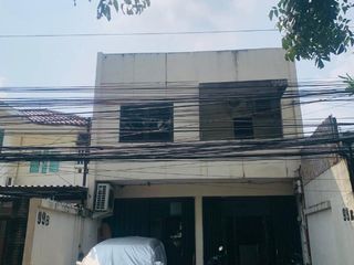 ruko kantor di pinggir jalan raya Jatipadang Jaksel