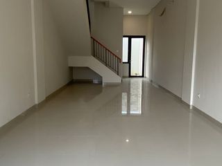 Disewakan Ruko Strategis di Madison Square Kota Wisata Cibubur