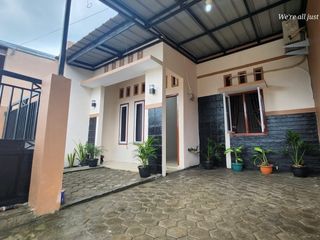 Rumah siap huni di taman Kota Ciperna