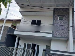 Dijual Rumah 2.5 lt, baru, hdp timur di Duta garden