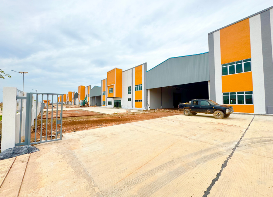 Ready Unit New Warehouse 1.5 Floors in Samara Industrial Park Kabil Btm ...