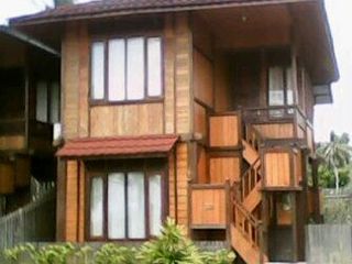 Perfect gate away Dijual wooden villa pantai Lamaru