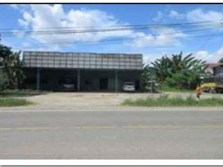 dijual rumah lokasi strategis lahan luas