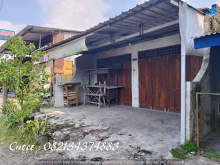Dijiual  rumah + kios ditepi Jl Wonosari Bantul,dekat Galaxy Waterpark