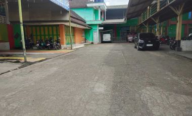 jual tanah dan bangunan (lapangan futsal, kios dan pencucian mobil)