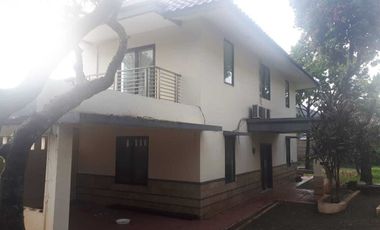 Dijual Rumah Nyaman dan Asri dengan lokasi Strategis di Depok