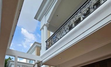 RUMAH Komersial Bangunan Baru Gres Surabaya Pusat  dekat Raya Darmo