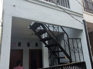 Kosan Ac Kamar Mandi Dalam diBelakang Rs JMC Mampang Prapatan