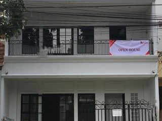 Dijual ruko  baru sayap Riau .jl gandapura