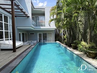 FREEHOLD / HGB | MODERN 4-BEDROOM VILLA IN PRIME UMALAS