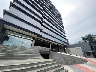 TB Simatupang pinang Gedung baru 7 lantai kapasitas 65 mobil