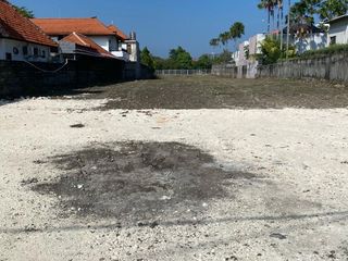 Tanah jalan utama batu belig kerobokan