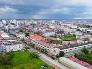 Tanah Jalan Budi karya Depan Hotel Kapuas Palce