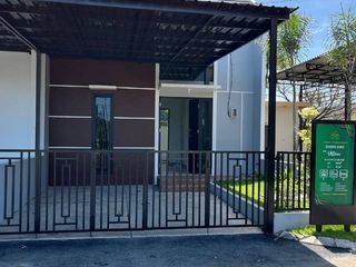Rumah Oasis di batas kota Surabaya