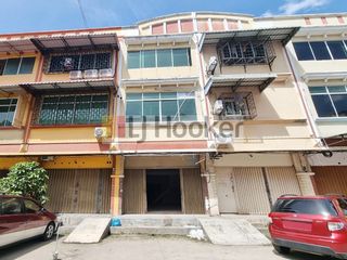Disewakan Ruko 3 Lantai Siap Pakai Di Komplek Ruko Nagoya Newtown