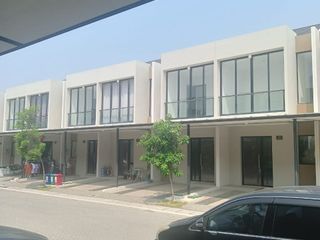 rumah pik2 millenial 4,5x10 dua lantai,satndart developer