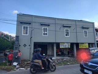 3 ruko 2 lantai akses strategis pinggir jalan raya colomadu